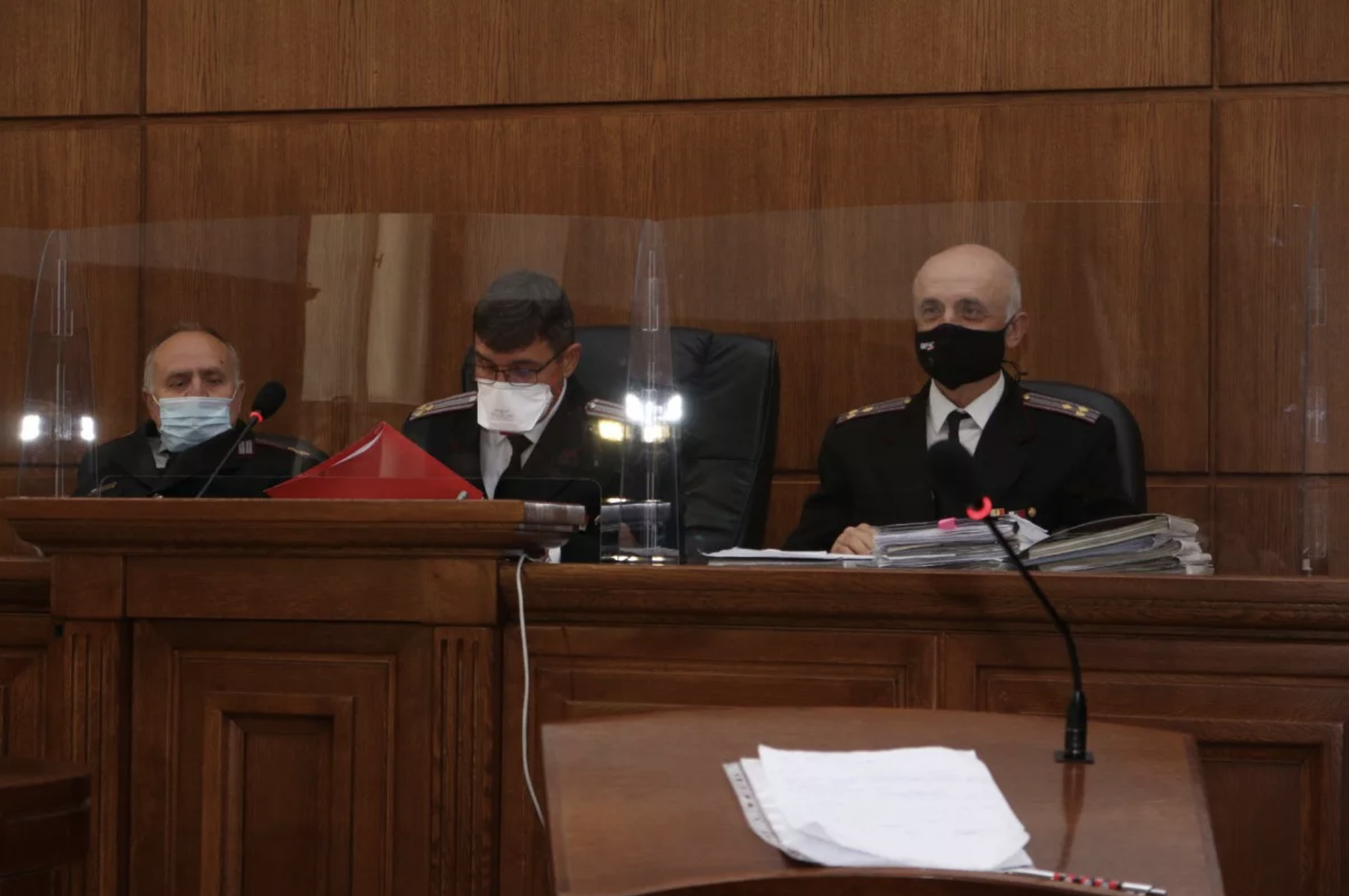 Vojni sud — suci i tužitelj tijekom sjednice